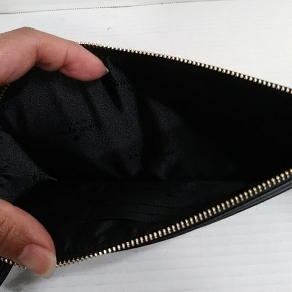 Kate Spade Madison Ditsy Rose Wristlet Black & Red *EUC* - Picture 6 of 8